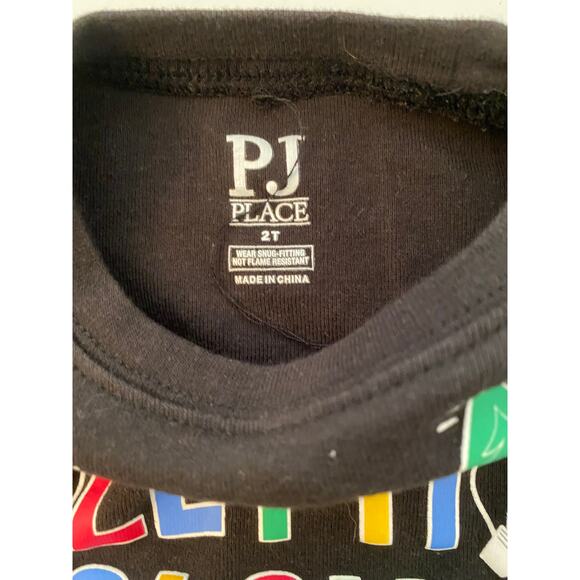 2 Pair of Holiday Pajamas Size 2T - Picture 4 of 5